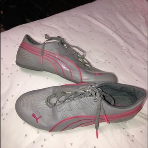 Women Puma Shoes size: 10.5